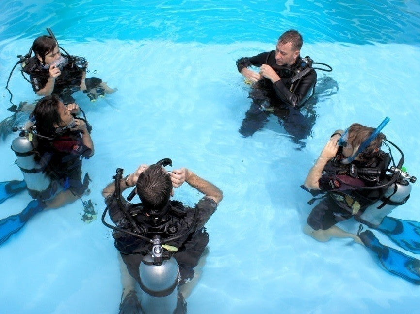 PADI Open Water Referral Svømmehal og Teori